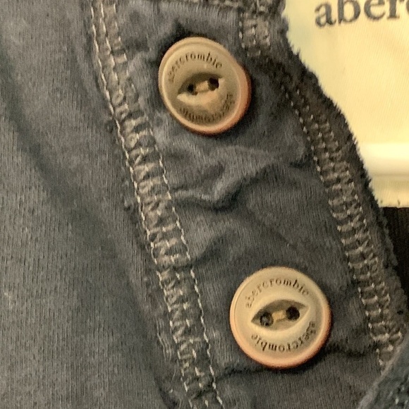 Abercrombie Kids Muscle Long Sleeve Henley in Navy/ logo Spell Out on Sleeve NWT - Picture 7 of 9